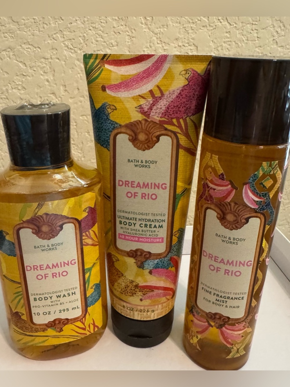 NWT Bath & Body Works 3pc Dreaming of Rio Set - Picture 3 of 11